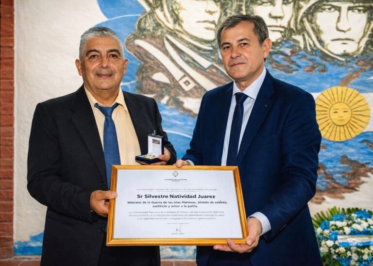 ATILIA BASUALDO HOMENAJE A LOS HEROES DE LA PATRIA