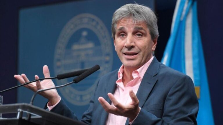 LUIS-CAPUTO-MINISTRO-ECONOMIA-3%